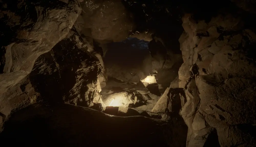 Level 8 cave route where Skin-Stealers carry flashlights
