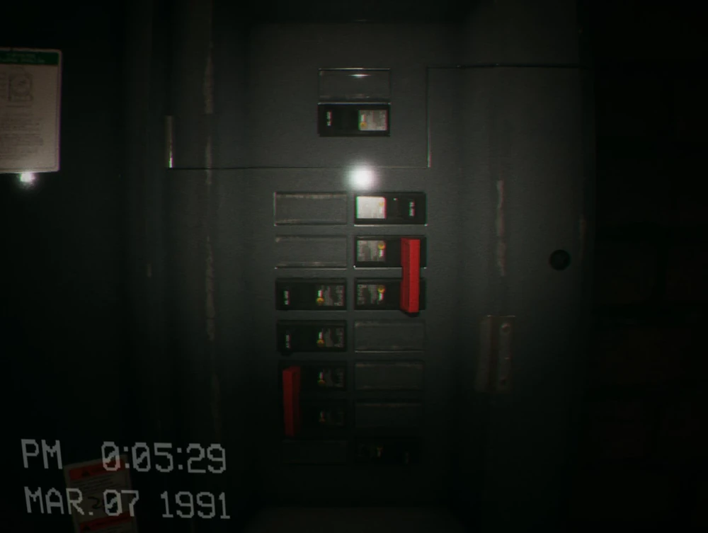Escape the Backrooms: Level 3 - Phase 2: The Item & Keycard Puzzle